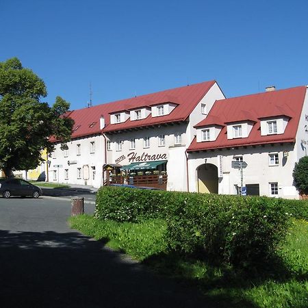Hotel Haltrava Klenci pod Cerchovem Kültér fotó